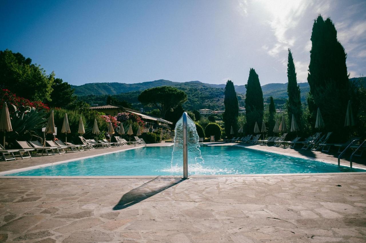 La Piazza Di San Donato Aparthotel Reggello Buitenkant foto